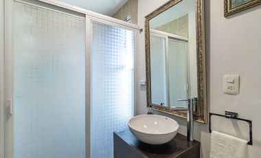 CASA EN VENTA DE 3 RECÁMARAS, ALBERCAS, CANCHAS DEPORTIVAS. UBICADA EN XOCHITEPEC, MORELOS.