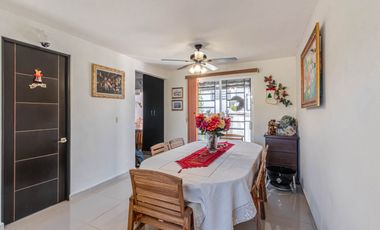 CASA EN VENTA DE 3 RECÁMARAS, ALBERCAS, CANCHAS DEPORTIVAS. UBICADA EN XOCHITEPEC, MORELOS.