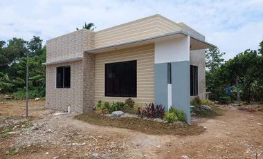 House and lot in mendez, cavite. 3 BR 156sqm LOT area 60sqm FLOOr area