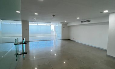 OFICINA O CONSULTORIO DE 60 M2 EN RENTA CON VISTA EN WTC NAPOLES CDMX