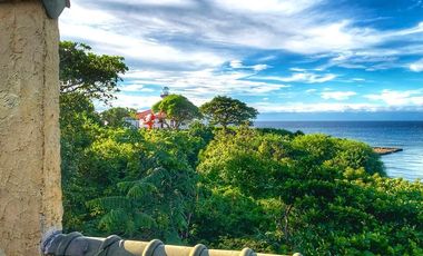 Beachfront in Prime Calatagan: Your Weekend House & Family Resort Retreat!