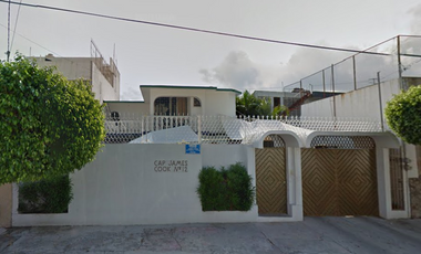 Hermosa propiedad ubicada en Capitán James Cook 12 - Costa Azul, Acapulco de Juárez, Gro