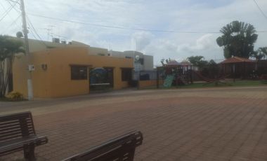 casa de venta en urbanización zona norte de Manta