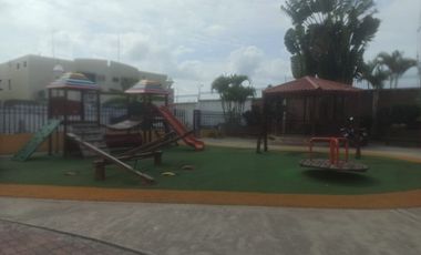 casa de venta en urbanización zona norte de Manta