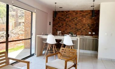 VENTA DE CASA EN EXCLUSIVO RESIDENCIAL CON ALBERCA EN TLAYACAPAN