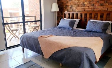 VENTA DE CASA EN EXCLUSIVO RESIDENCIAL CON ALBERCA EN TLAYACAPAN