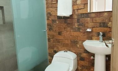 VENTA DE CASA EN EXCLUSIVO RESIDENCIAL CON ALBERCA EN TLAYACAPAN