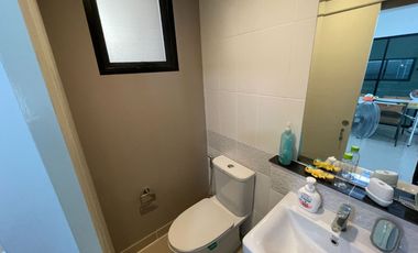 Below Project Price by a Million!! For Sale: 3-Storey Townhome, Baan Klang Muang Ratchaphruek-Sathorn, 25.3 sq.wa., Corner Unit, Connected to Ratchaph