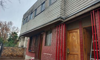 Venta Locales Comerciales y tres departamentos interior