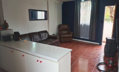 Venta Locales Comerciales y tres departamentos interior