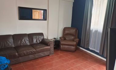 Venta Locales Comerciales y tres departamentos interior