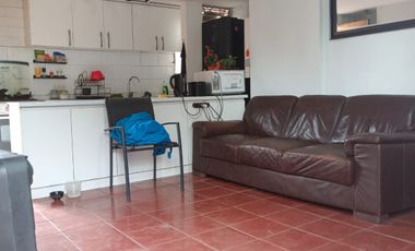 Venta Locales Comerciales y tres departamentos interior