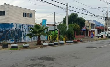 Venta Locales Comerciales y tres departamentos interior