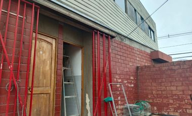 Venta Locales Comerciales y tres departamentos interior