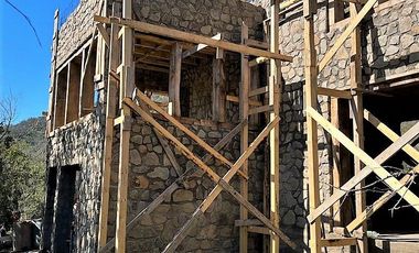 VENDE CASA EN PARCELA 5000 M2, PARQUE CANTILLANA, PAINE