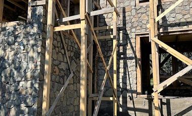VENDE CASA EN PARCELA 5000 M2, PARQUE CANTILLANA, PAINE