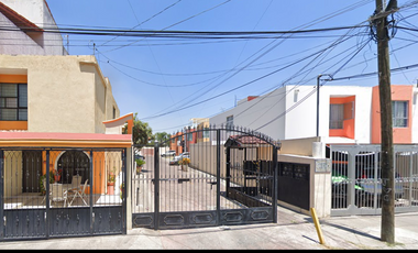 Casa en Venta Pedro Gonzalez 3661 Villas del Nilo Guadalajara Jal. Excelente Oferta !!!