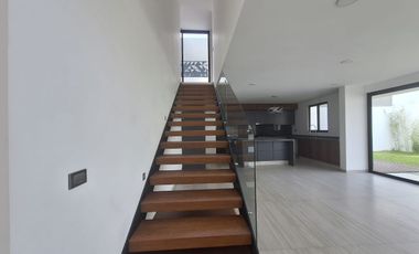 Casa venta Querétaro la vista cerca refugio y megacomercial