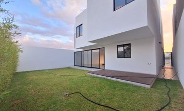 Casa venta Querétaro la vista cerca refugio y megacomercial