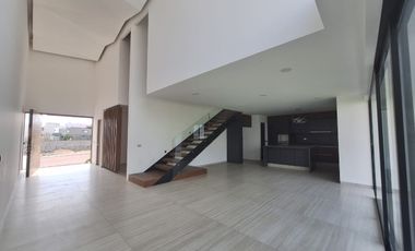 Casa venta Querétaro la vista cerca refugio y megacomercial