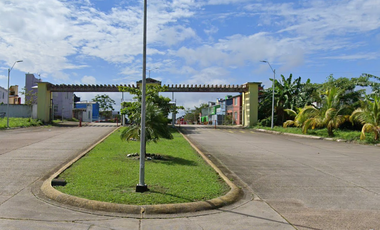 Casa en venta en Fraccionamiento 15 de Agosto Agua Dulce Veracruz