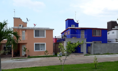 Casa en venta en Fraccionamiento 15 de Agosto Agua Dulce Veracruz