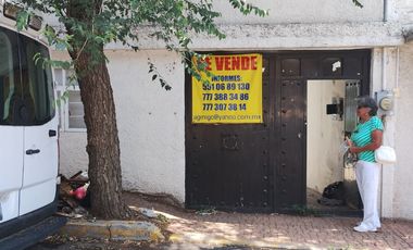 Casa muy bien ubicada se vende como terreno