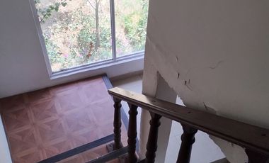 Casa muy bien ubicada se vende como terreno
