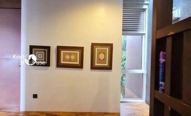 DIJUAL RUMAH CANTIK (Siap Huni) KEMANG JAKARTA SELATAN.