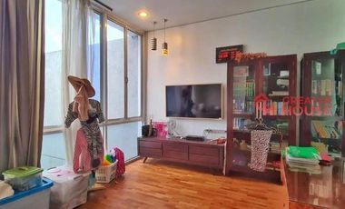 DIJUAL RUMAH CANTIK (Siap Huni) KEMANG JAKARTA SELATAN.