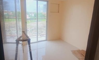 Condo for sale 1 bedroom with balcony in Las Pinas The Hermosa near Naia Casino Airbnb and Pet Firendly