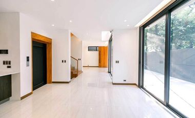 Brand new Modern 5BR Townhouse in Valle Verde 6