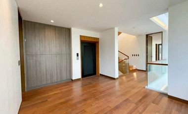 Brand new Modern 5BR Townhouse in Valle Verde 6