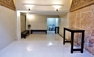 Sale with Tenant 4 bedrooms Townhouse Sukhumvit 33
