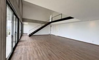 Altos de Juriquilla - RENTA. Departamento con cuarto de servicio, 3 recamaras