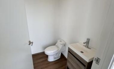 Altos de Juriquilla - RENTA. Departamento con cuarto de servicio, 3 recamaras