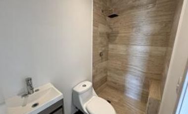 Altos de Juriquilla - RENTA. Departamento con cuarto de servicio, 3 recamaras