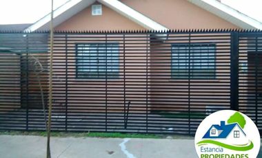 CASA EN VENTA CON PISCINA TEMPERADA 4D/3B - ESTANCIA LIRAY/COLINA
