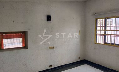 BODEGA CON OFICINAS EN RENACIMIENTO