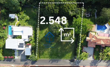 Lotes en el condominio casa de campo en Restrepo a un excelente precio