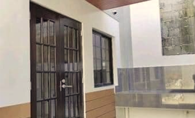 Elegant New 4BR 3T&B RFO Villas with Balcony in Deparo, Caloocan City