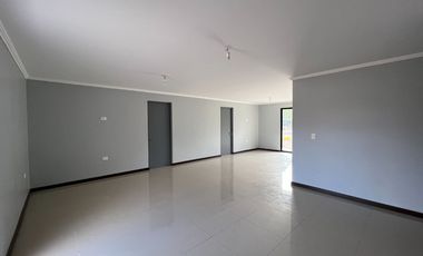 Parcela 5000 mt2 con casa Agua y Luz