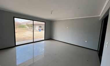 Parcela 5000 mt2 con casa Agua y Luz