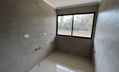 Parcela 5000 mt2 con casa Agua y Luz