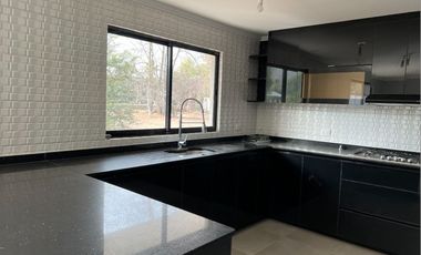 Parcela 5000 mt2 con casa Agua y Luz