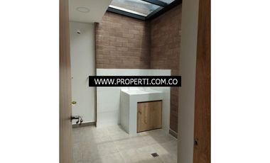 Casa en Arriendo Loma del Escobero Envigado