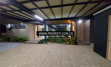 Casa en Arriendo Loma del Escobero Envigado