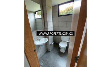 Casa en Arriendo Loma del Escobero Envigado