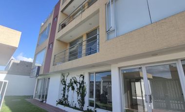 hermoso departamento sector hospital de Calderon