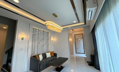 Rent/Sell The City Bangna (new project) size XL, large size, lots of usable space. Luxury detached house, new project, next to Mega-Bangna. Corner plo